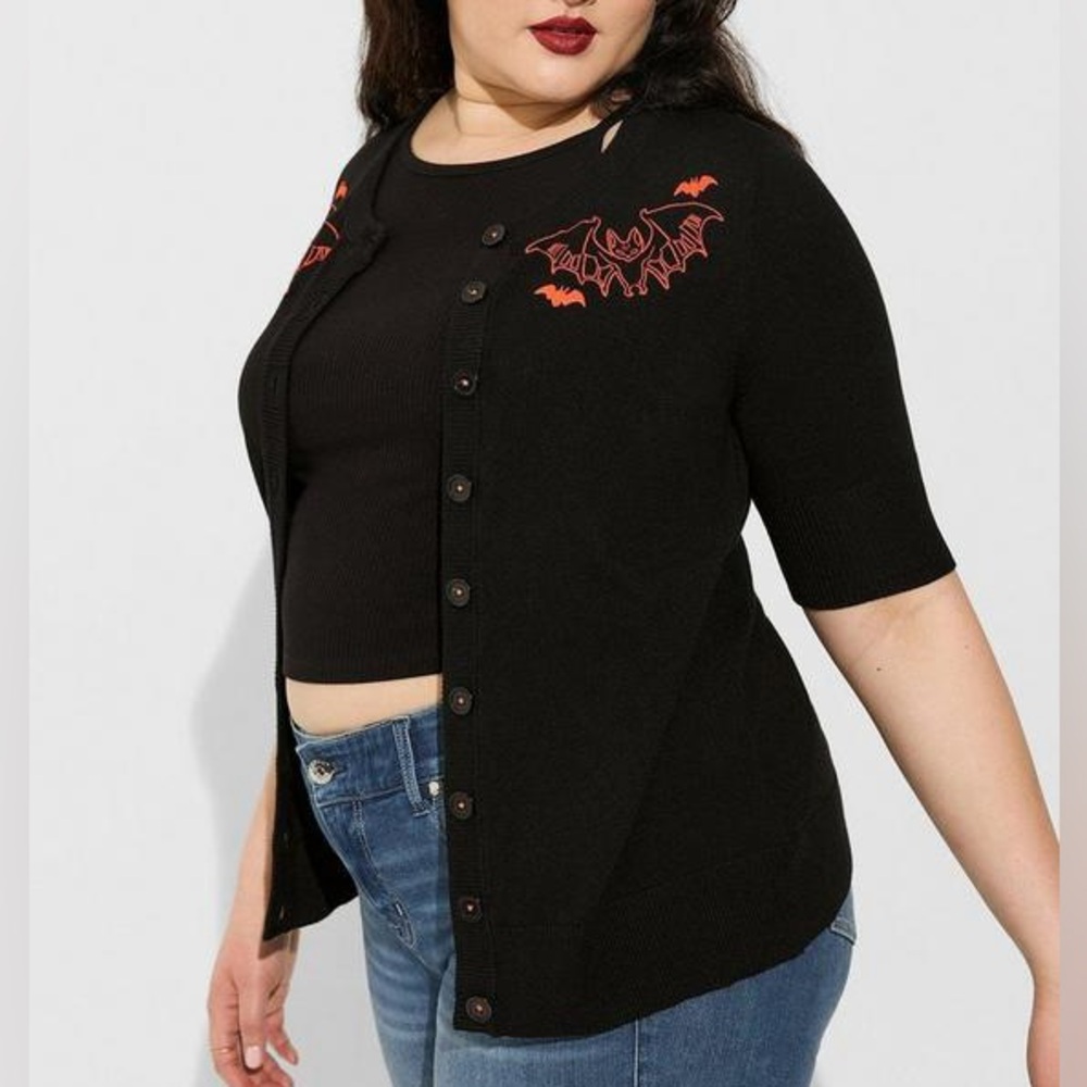 Women’s torrid Halloween “bat” cardigan, size 5 bnwt